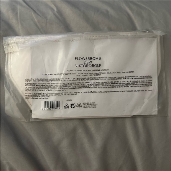 Viktor and Rolf Flowerbomb Dew Pouch - Picture 4 of 4